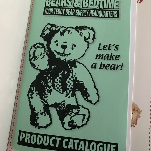 Brand new Teddy Bears With a Past book by Nancy Tillberg - Picture 3 of 4